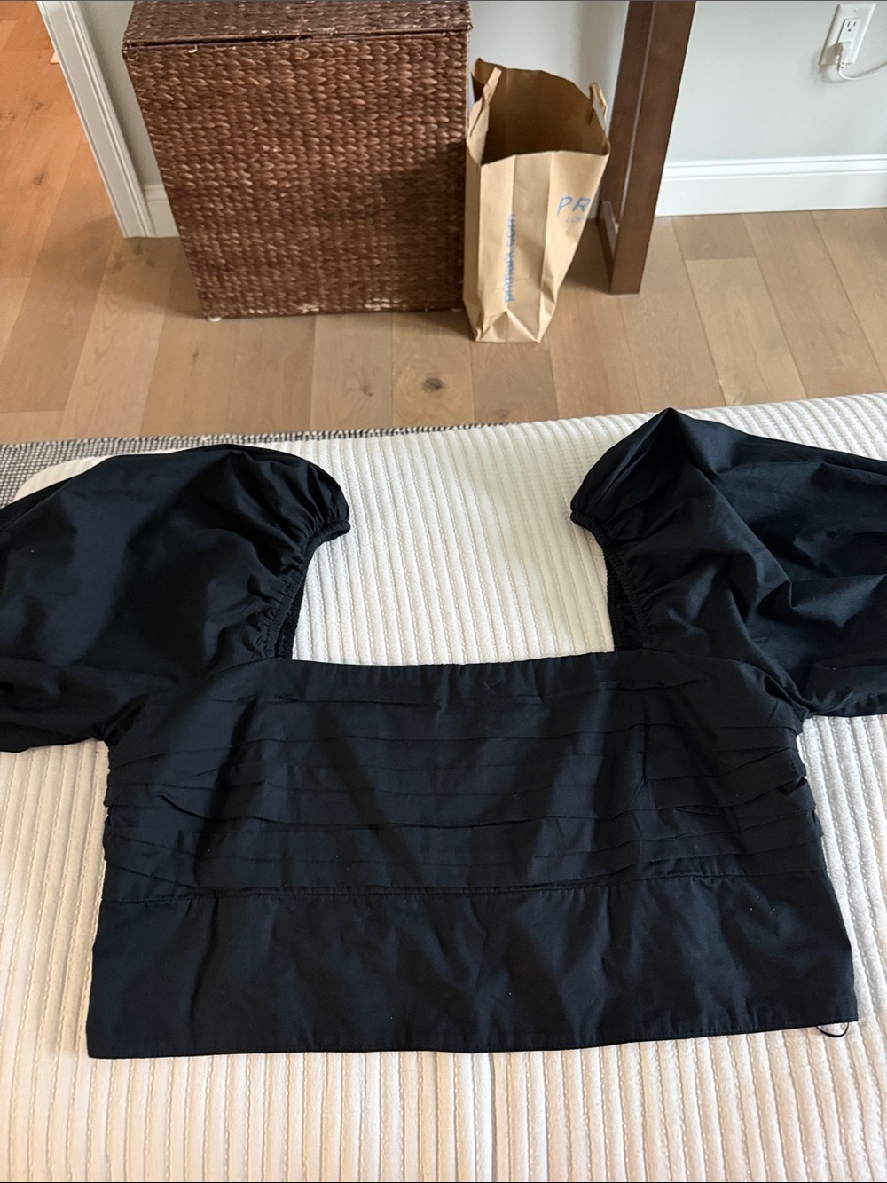 Abercrombie & Fitch Black Puff-Sleeve Square-Neck Crop Top